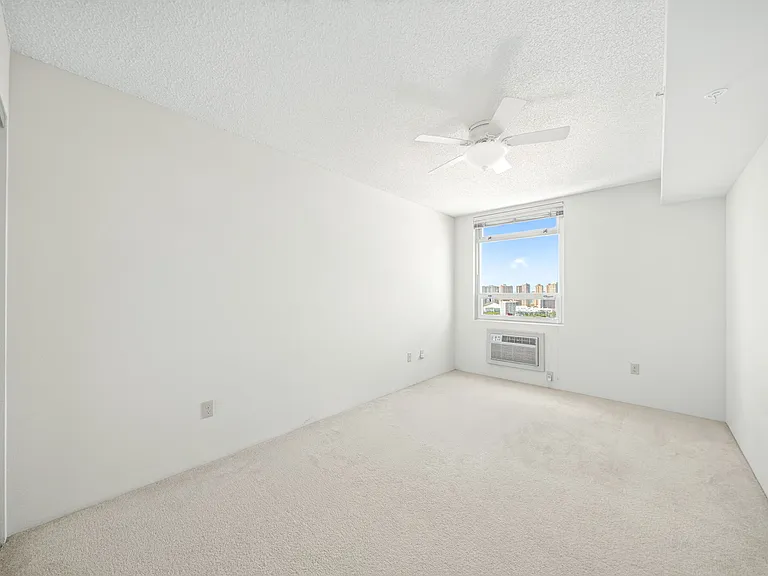 1315 Kalakaua Ave #2410 — Photo 5