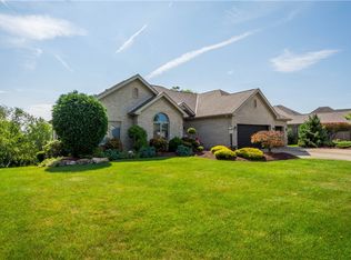 245 Arrowhead Ln, Eighty Four, PA 15330