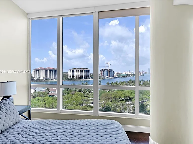 100 S Pointe Dr #801 — Photo 8