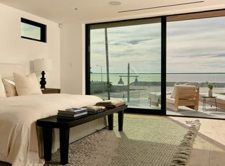 2205 Ocean Front Walk, Venice, CA 90291