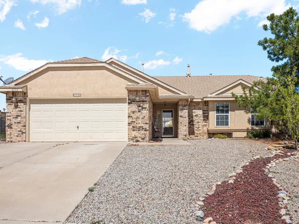 6773 Augusta Hills Dr NE, Rio Rancho, NM 87144
