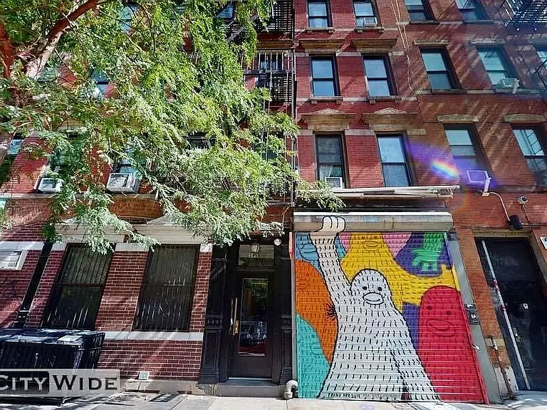 545 E 12th St #4D — Photo 6