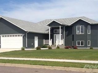 405 E 15th Ave, Groton, SD 57445