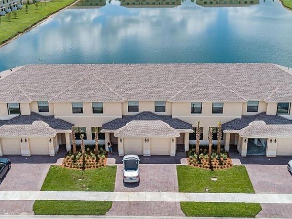 2nd image of 10150 W Villa Cir