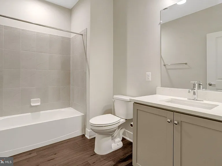 102 Saint Ives Pl #108 — Photo 12