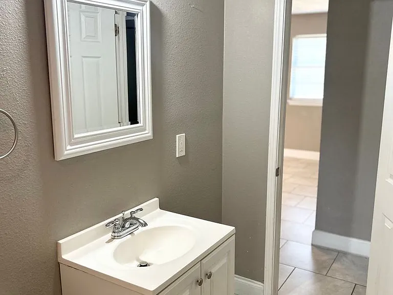 733 SW Sunnybrook Dr — Photo 10