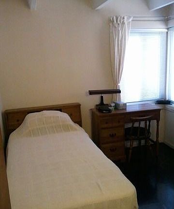 5th image of 6163 N Wolcott Ave APT 1B