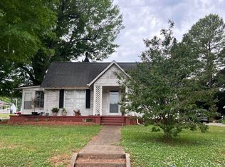 308 S Mulberry St, Cherryville, NC 28021