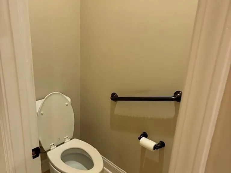 102 Miller Ct — Photo 28