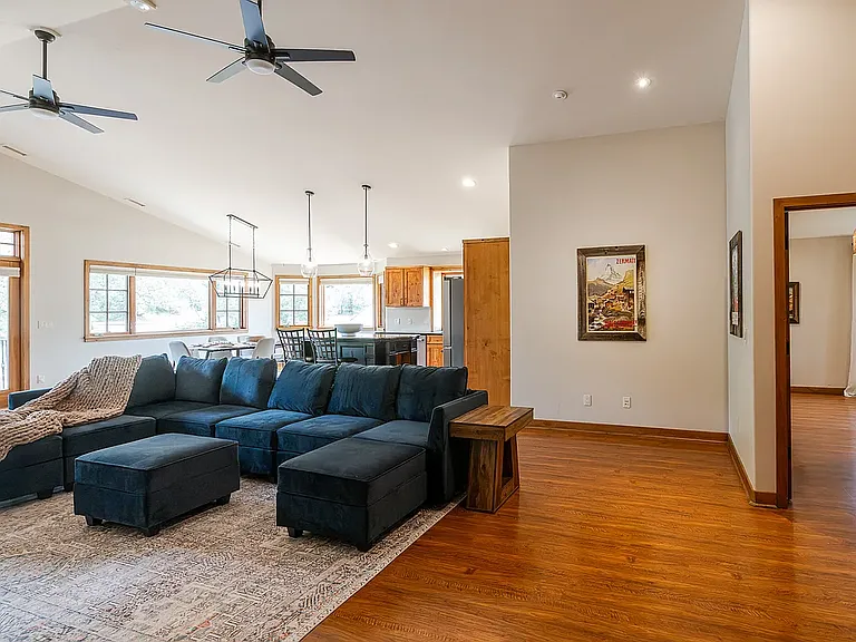 13 Laird Ln — Photo 9