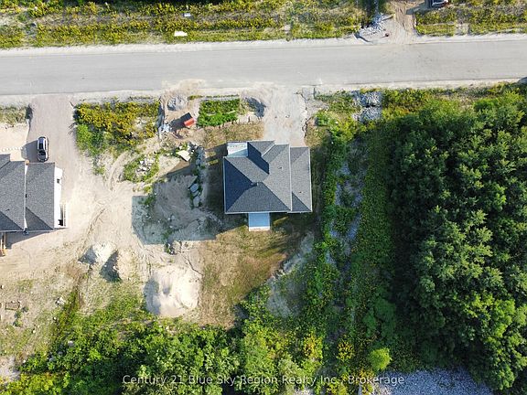 4th image of 79 Kenreta Dr