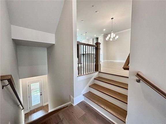 Chaucer - Split Stair Case leading to main Level or to Terrace Level Covered Patio Bedroom