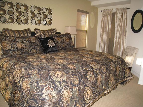 Master Suite (King)