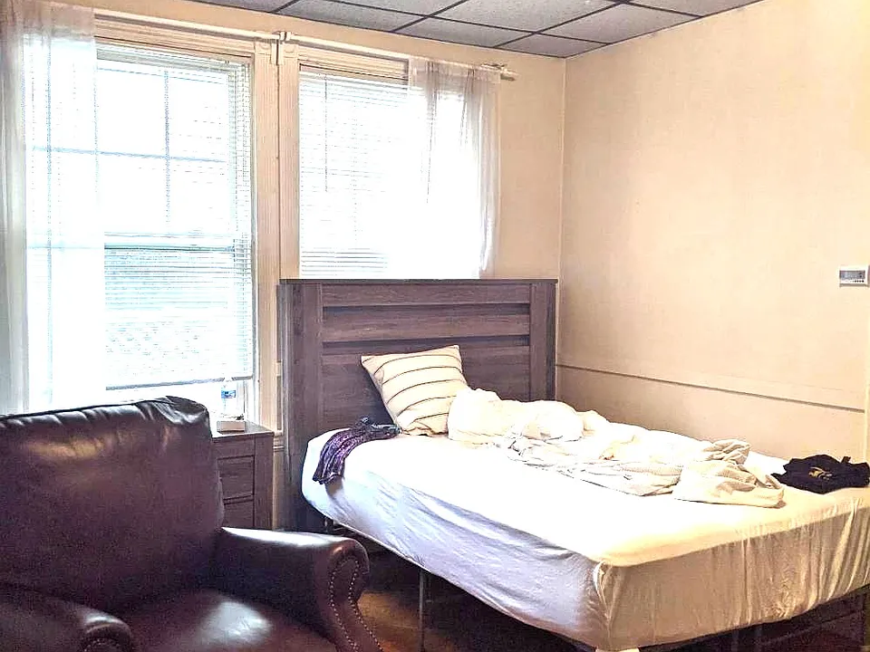 17-19 Putnam Ave #1A