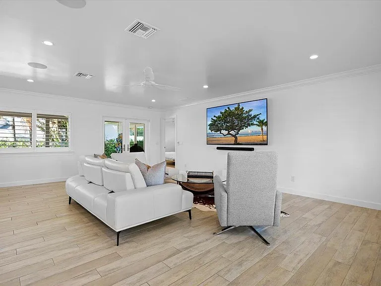 48 Ocean Dr — Photo 9