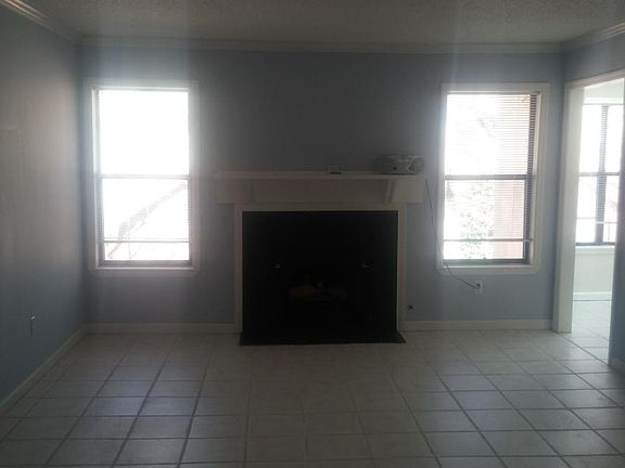 Spacious living room