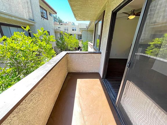 5th image of 4543 Coldwater Canyon Ave #208
