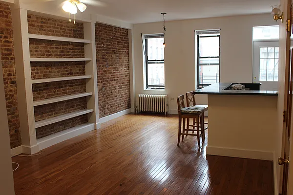 Rented by REMAX Elite | media 1