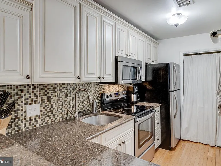 5818 Inman Park Cir #100 — Photo 15