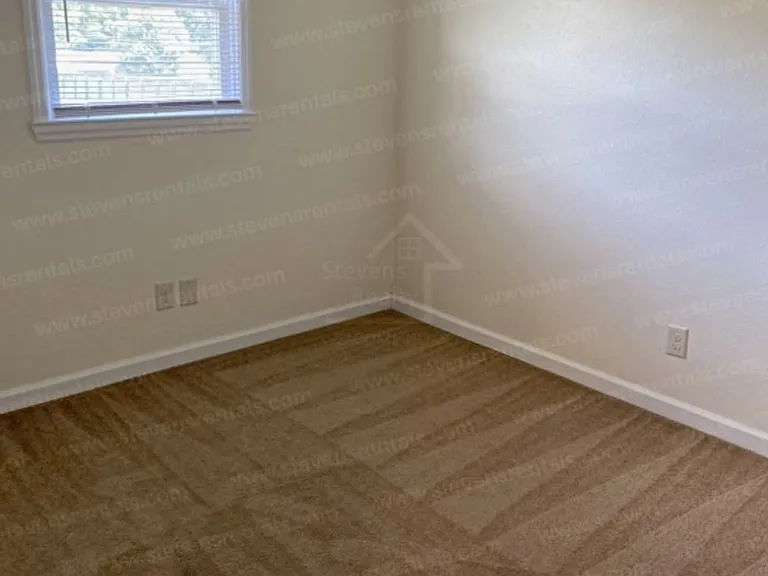 Couch Apartments — Photo 26
