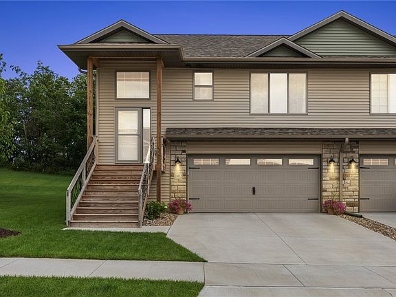 3rd image of 1002 Creekside Dr