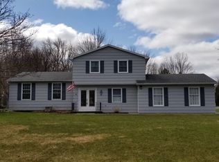 21 Sunderland Trl, Rochester, NY 14624