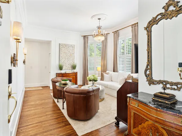 151 Wentworth St APT 2B, Charleston, SC 29401