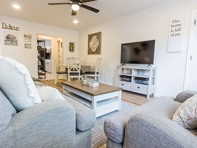 1421 Colin Kelly Dr — Photo 8