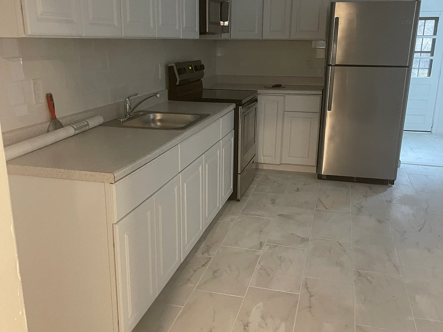 439 jefferson ave — Photo 3