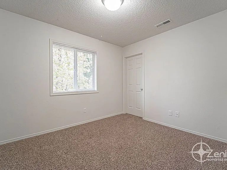 5242 N St — Photo 16