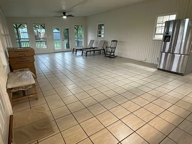 2640 Teamon Rd — Photo 2