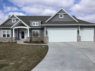 4278 Hilton Head Dr, Oneida, WI 54155