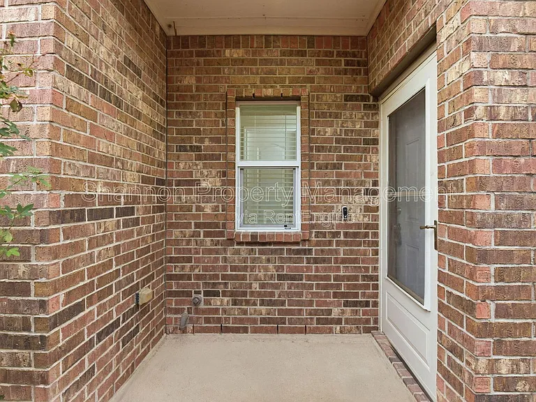 17142 Amarose Dr — Photo 3