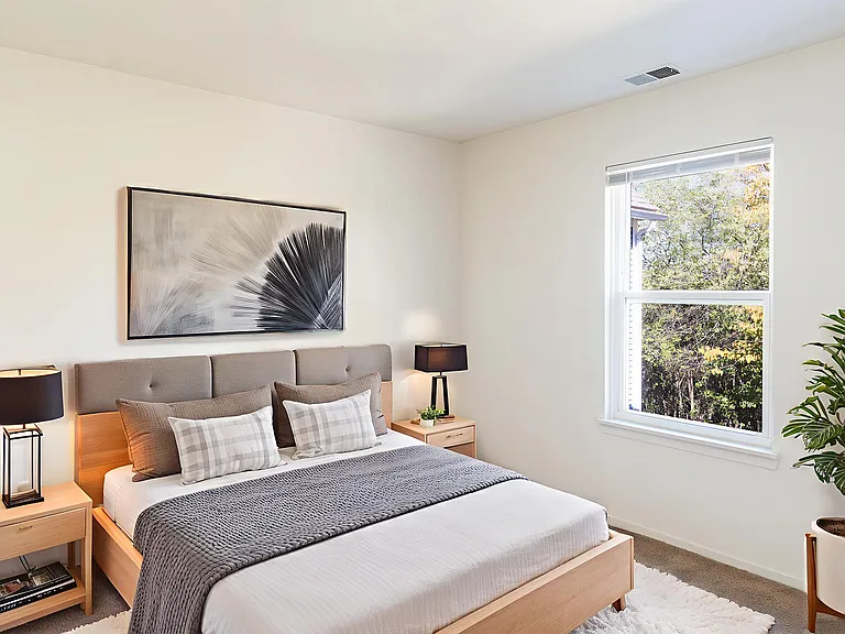 2396 Leslie Cir — Photo 32