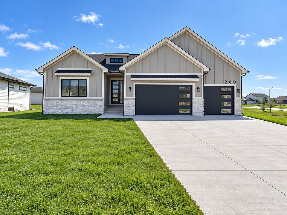 1st image of 280 NW Copperleaf Ct