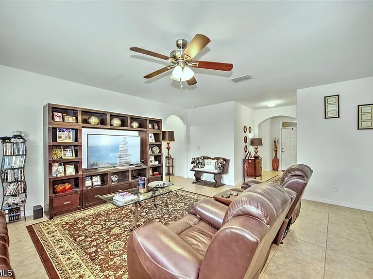 3200 Birch Tree Ln — Photo 8
