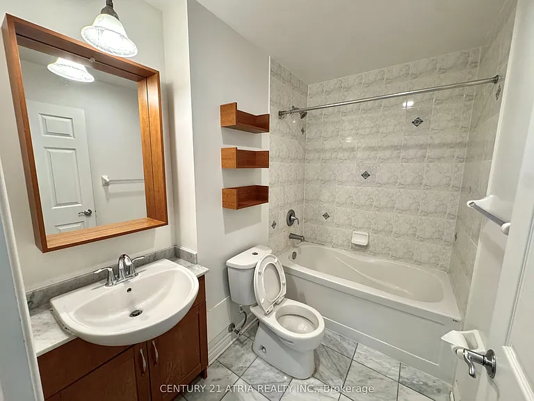 18 Holmes Ave #806 — Photo 9