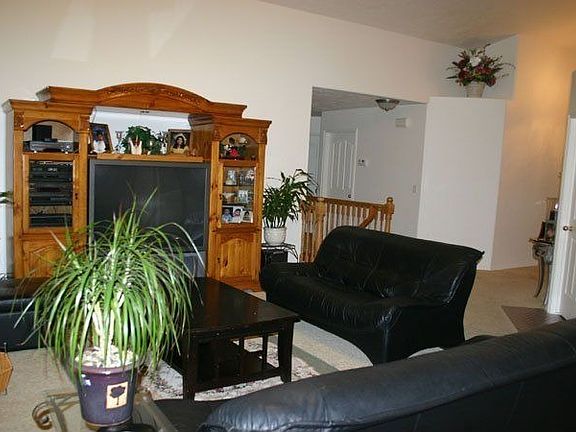 4th image of 5022 W Morning Lily Ln
