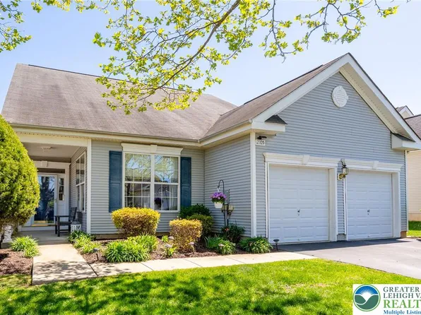 2105 Four Seasons Blvd, Macungie, PA 18062