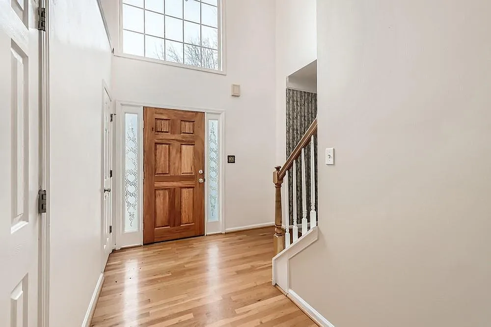 4 bed, 2.5 bath, 2262 sqft, $2,849 — Photo 2