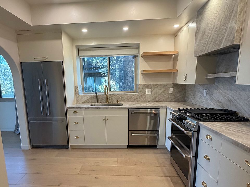 1st image of 8128 Manitoba St Unit 101
