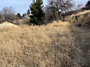 22450 Vaquero Dr, Tehachapi, CA 93561