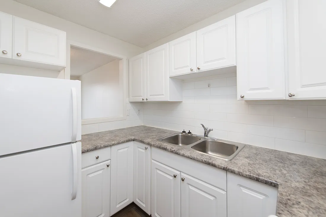 International Ave Apartments — Photo 4