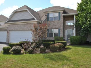 203 Long Beach Rd, Oswego, IL 60543