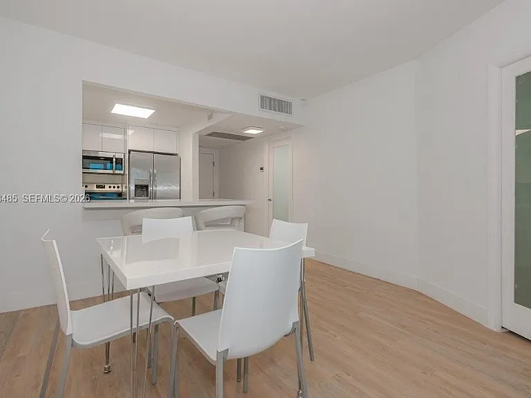 2301 Collins Ave #927 — Photo 21