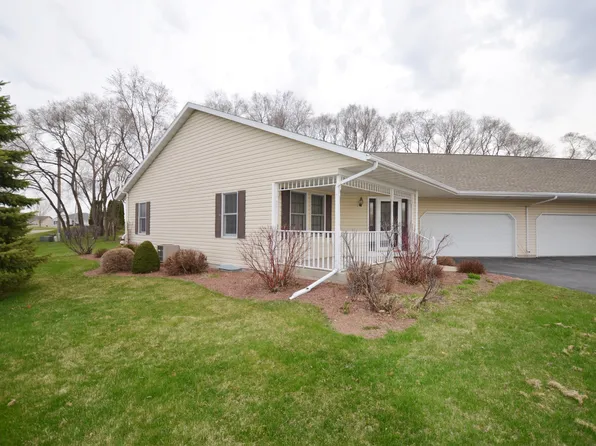 1180 Blooming Field Dr #402, Whitewater, WI 53190