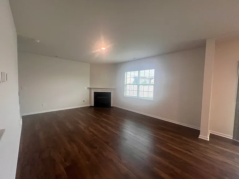 8185 Kennesaw Dr — Photo 6