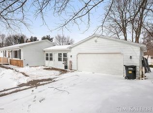 1609 Miede St, Jenison, MI 49428