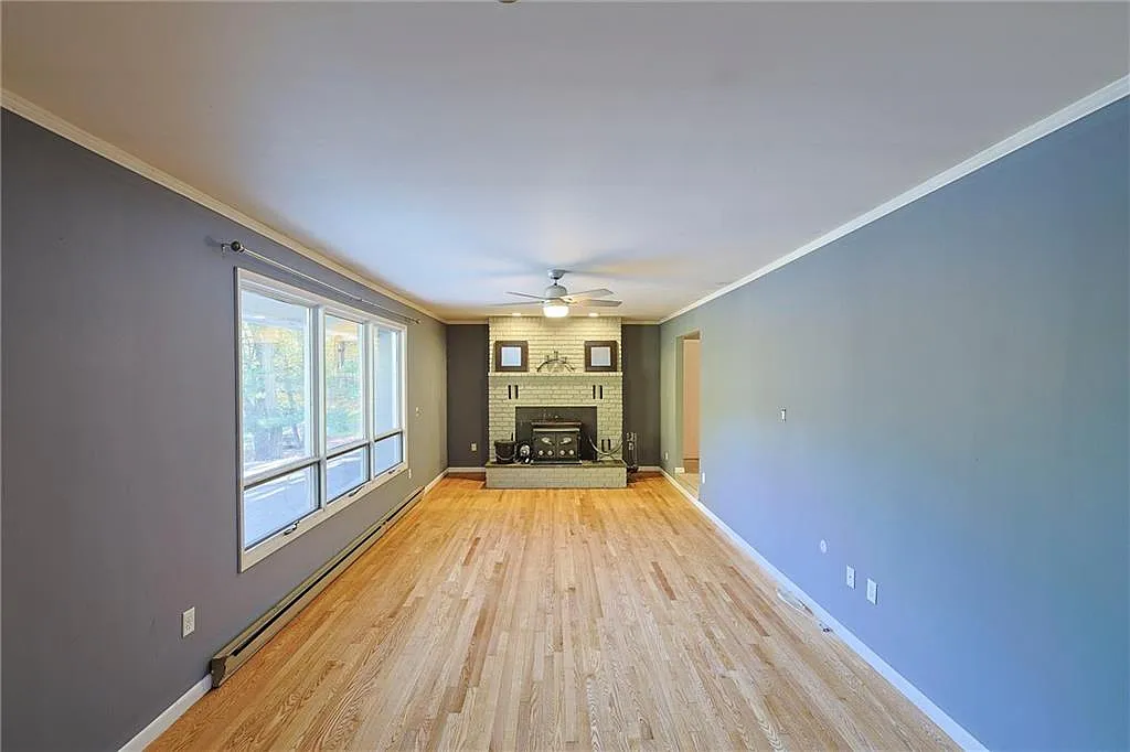 3 bed, 1660 sqft, $2,800 — Photo 2