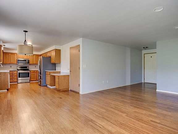 4th image of 1467 NW 8th Ave
